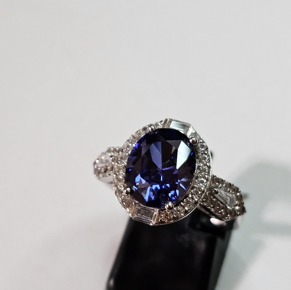 D Block Color Tanzanite Simulant Ring Size 7! 💍 - Picture 7 of 8